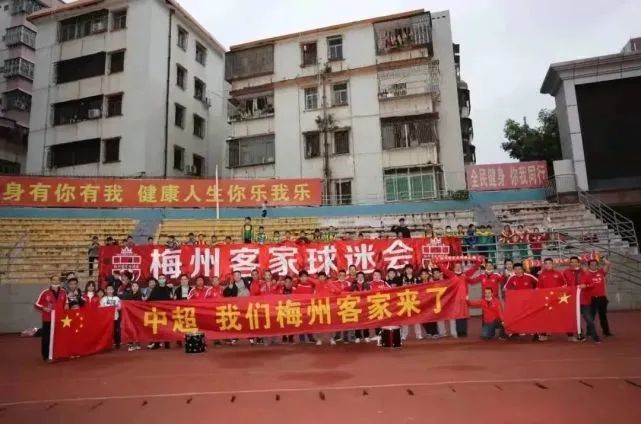 欧美两根一起进3p做受视频